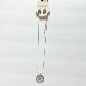 New Kim Rogers Jewelry Matching Necklace and Earrings Flip Flops
